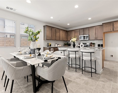 2972 E Calgary - Photo Thumbnail 12