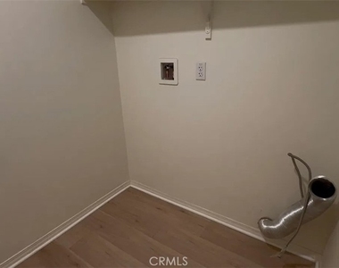 6483 Canyonlands Drive - Photo Thumbnail 8