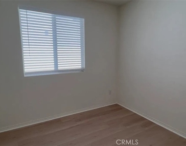 6483 Canyonlands Drive - Photo Thumbnail 4