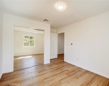 2312 California - Photo Thumbnail 17