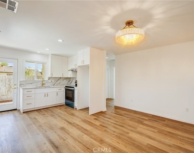 2312 California - Photo Thumbnail 4