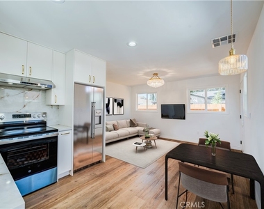 2312 California - Photo Thumbnail 7