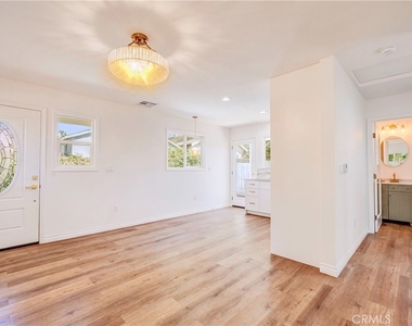 2312 California - Photo Thumbnail 5