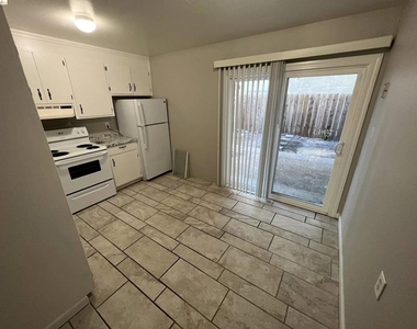 1708 Riviera Ave - Photo Thumbnail 3