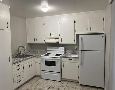 1708 Riviera Ave - Photo Thumbnail 1