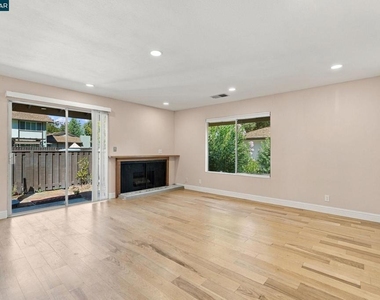 1738 Candelero Ct - Photo Thumbnail 2