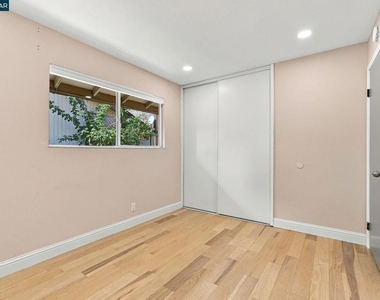 1738 Candelero Ct - Photo Thumbnail 7