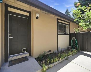 1738 Candelero Ct - Photo Thumbnail 1