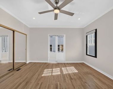 215 S Gale Drive - Photo Thumbnail 18