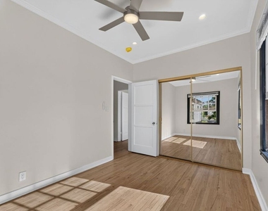 215 S Gale Drive - Photo Thumbnail 28