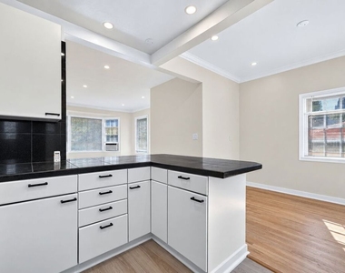 215 S Gale Drive - Photo Thumbnail 4