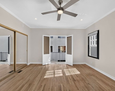 215 S Gale Drive - Photo Thumbnail 19
