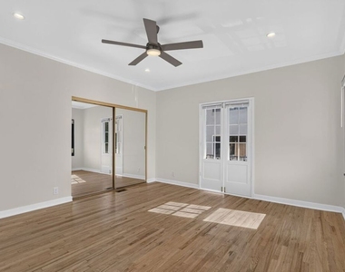215 S Gale Drive - Photo Thumbnail 14