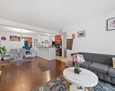550 W Regent Street - Photo Thumbnail 1