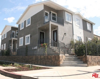 4870 St. Elmo Street - Photo Thumbnail 2