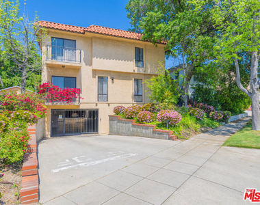 1246 E Lexington Drive - Photo Thumbnail 23