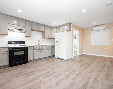 2742 S Rimpau Boulevard - Photo Thumbnail 1