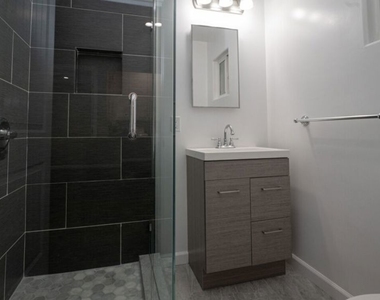 2742 S Rimpau Boulevard - Photo Thumbnail 3