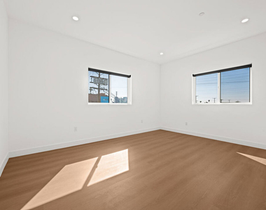 6210 Banner Avenue - Photo Thumbnail 11