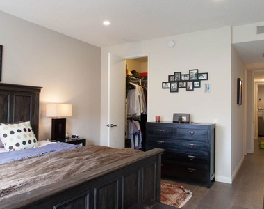 1271 Granville Avenue - Photo Thumbnail 19