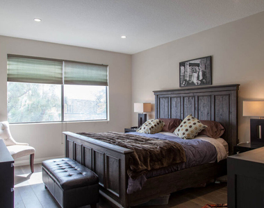 1271 Granville Avenue - Photo Thumbnail 18