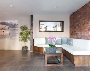 1271 Granville Avenue - Photo Thumbnail 29