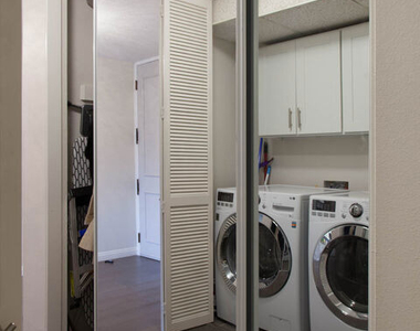 1271 Granville Avenue - Photo Thumbnail 24