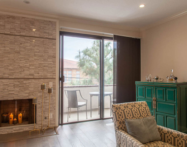 1271 Granville Avenue - Photo Thumbnail 12