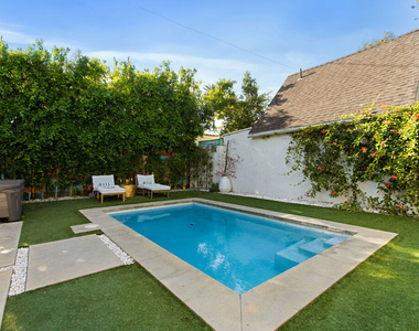 327 N Edinburgh Avenue - Photo Thumbnail 7