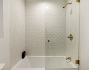 327 N Edinburgh Avenue - Photo Thumbnail 12