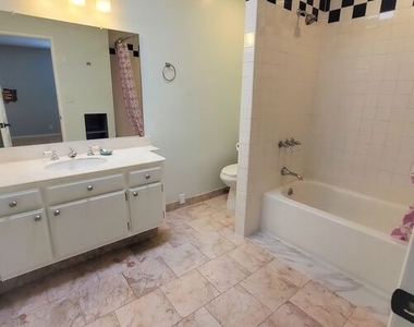 4365 Mclaughlin Avenue - Photo Thumbnail 25