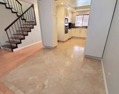 4365 Mclaughlin Avenue - Photo Thumbnail 13