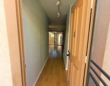 4365 Mclaughlin Avenue - Photo Thumbnail 8