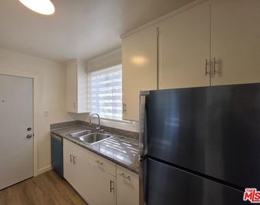 1280 West Boulevard - Photo Thumbnail 8