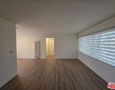 1280 West Boulevard - Photo Thumbnail 3