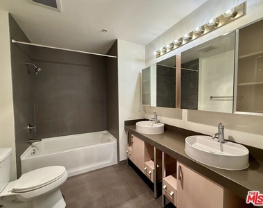 1234 Wilshire Boulevard - Photo Thumbnail 7