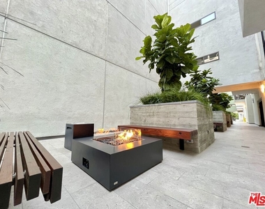 1234 Wilshire Boulevard - Photo Thumbnail 12