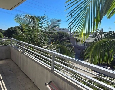 1748 Colby Avenue - Photo Thumbnail 2