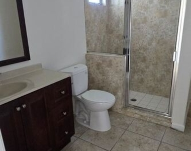 1748 Colby Avenue - Photo Thumbnail 14