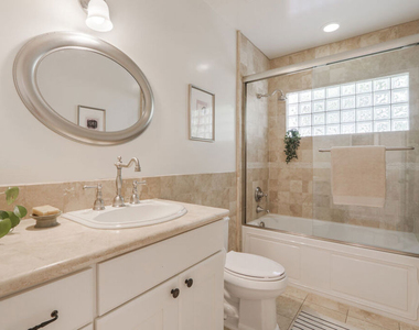 2130 Manning Avenue - Photo Thumbnail 18