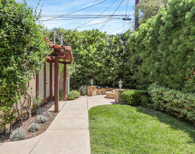 2130 Manning Avenue - Photo Thumbnail 23