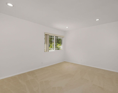3315 Crail Way - Photo Thumbnail 27