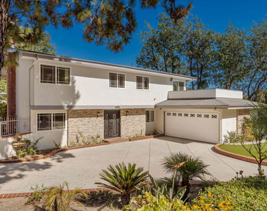 3315 Crail Way - Photo Thumbnail 1
