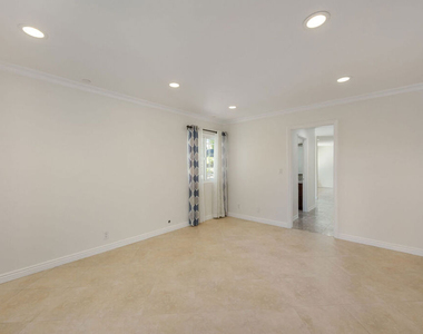 3315 Crail Way - Photo Thumbnail 10