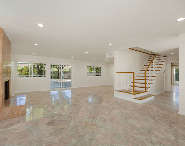 3315 Crail Way - Photo Thumbnail 4