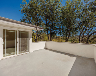 3315 Crail Way - Photo Thumbnail 19