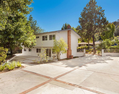 3315 Crail Way - Photo Thumbnail 29