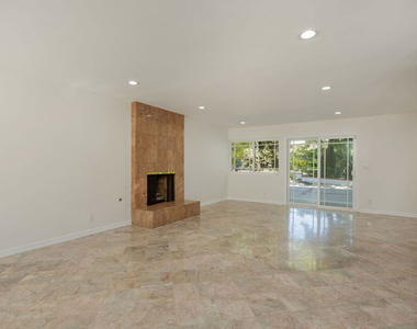 3315 Crail Way - Photo Thumbnail 5