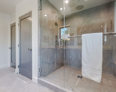 1824 Stearns Drive - Photo Thumbnail 17