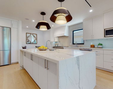 1824 Stearns Drive - Photo Thumbnail 10